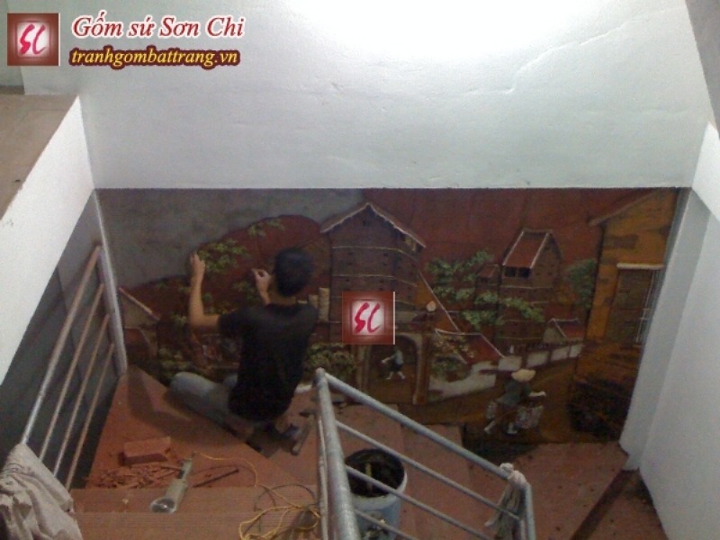 Công Trình Tranh Gốm Cổng Làng Ở Cầu Thang
