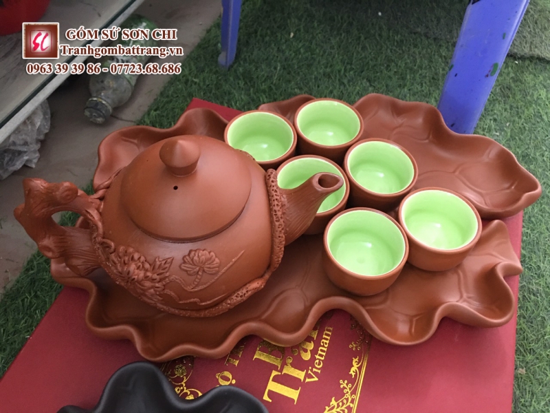 Bộ ấm chén Bát Tràng màu nâu cổ - mẫu 56